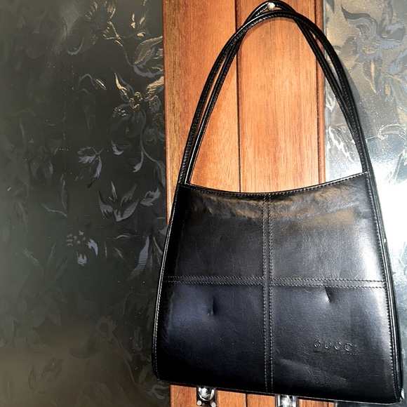 Handbags - Vintage Shoulder Bag